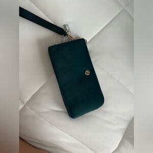 LULULEMON Wristlet